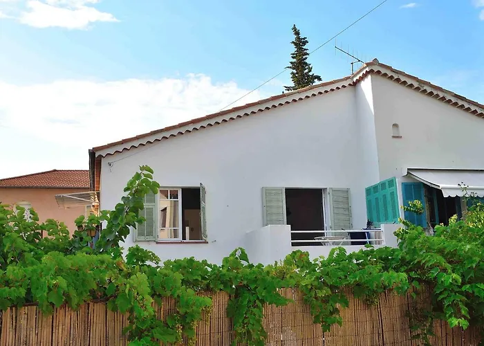Dana Paradise House וילה ניס