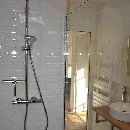 Dana Paradise House Villa *